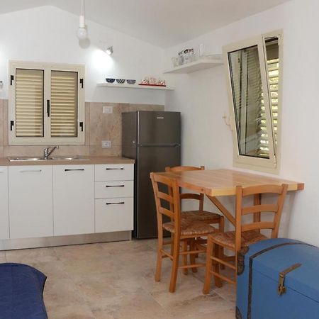 Apartments Villa Corrias Cala Liberotto Eksteriør billede