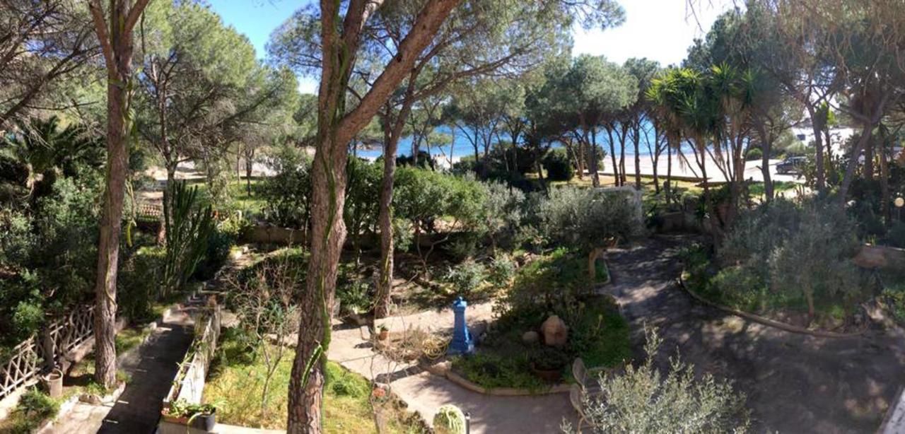 Apartments Villa Corrias Cala Liberotto Eksteriør billede