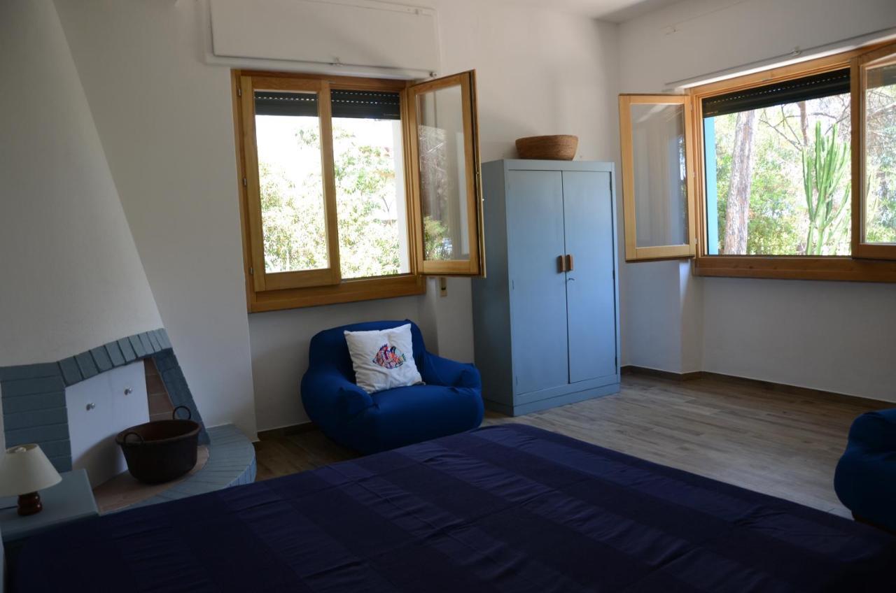 Apartments Villa Corrias Cala Liberotto Eksteriør billede